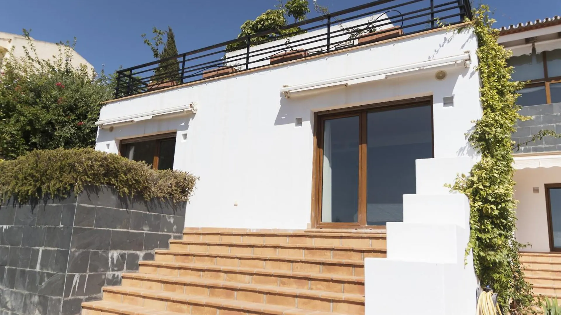 Villa Los Huaraches - Mijas Golf - Private Swimming Pool - 5 Bedrooms - 5 Bath - Air Conditioning Santa Fe de los Boliches